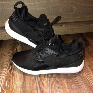 Women’s puma ignite